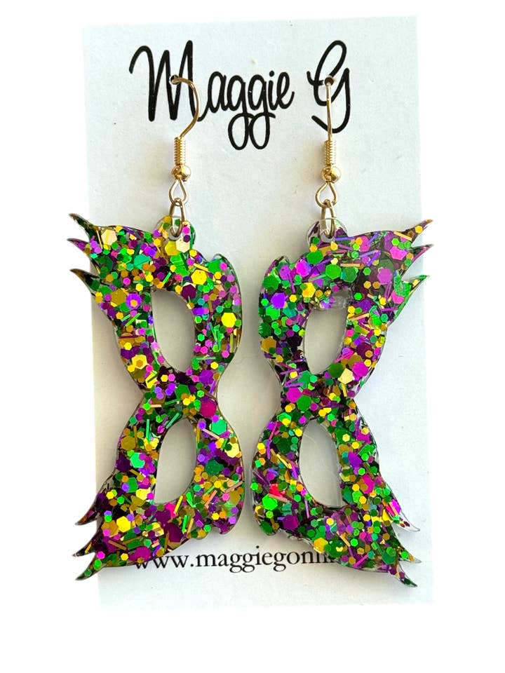 Masque de Mardi Gras/Boucles d'oreilles en résine et paillettes faites à la main pour la vente par Maggie G
