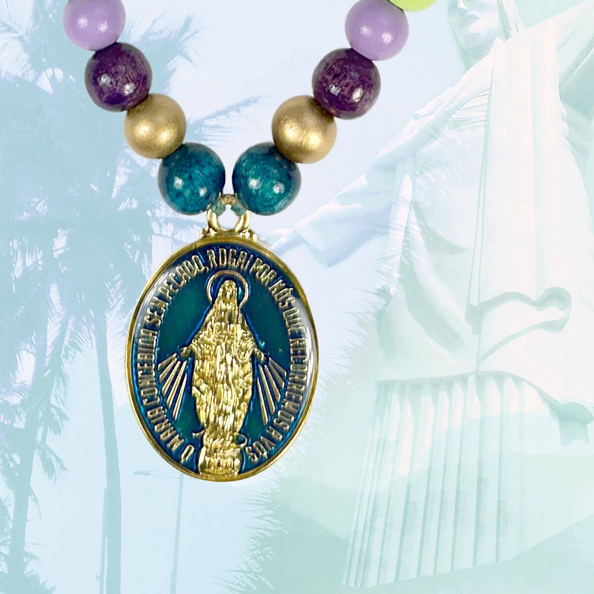 Escapulario - Wholesale Ketting met gebedskralen - Kleurrijke Madonna-ketting gemaakt van houten kralen van 12 mm1