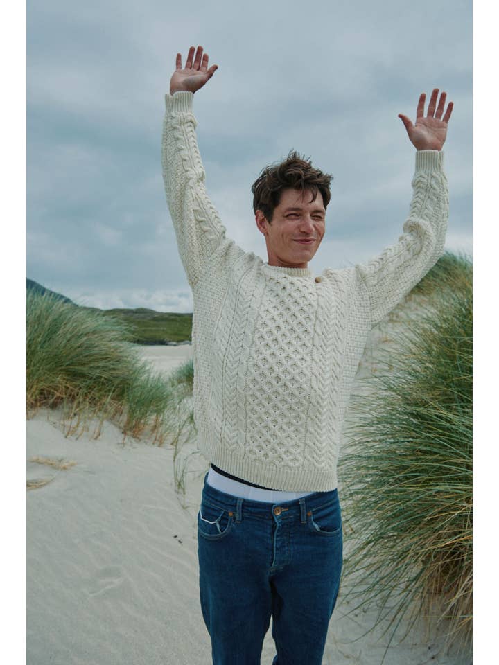 Aran Woollen Mills - Wholesale Knitted jumper – Men′s - Inisheer Traditional Mens Aran Sweater - Cream7