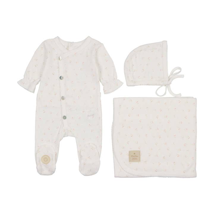 Ensemble Layette Spray of Cherries pour la vente par Mon Tresor Bebe