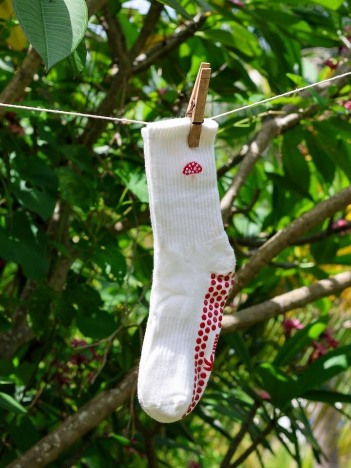California Grip Socks - Wholesale Socks - Unisex - The Mushroom Grip Socks1