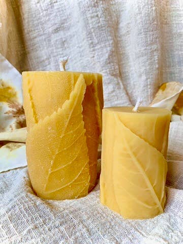 Buzz In The Hills - Vendita all'ingrosso Candele a colonna - Candela 100% in cera d'api, pilastro a foglia grande1