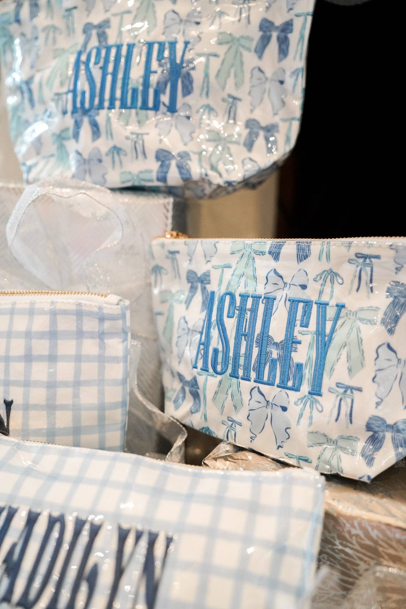 KENZKUSTOMZ - Wholesale Toiletry Bag - Women's - Clear Coat Toiletry Bags1