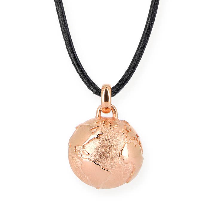 Globetrotter globe pendant made of rose gold-plated silver for wholesale by Heartbreaker designd by Drachenfels