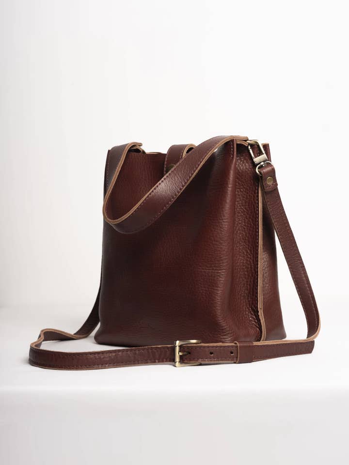 Leather Bucket Bag | Leather Handbag | Leather Crossbody Bag for wholesale by Casia Leather Bags