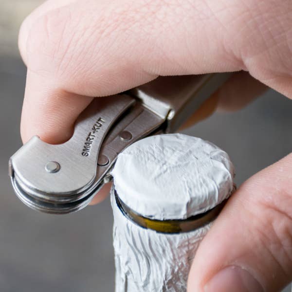 Acier inoxydable Tire-bouchon de serveur Premium approuvé par la TSA (Smart-Kut) en vente sur Faire5