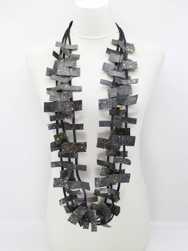 Gerecyclede kunstleer rechthoeken ketting - handbeschilderd voor wholesale door Jianhui London