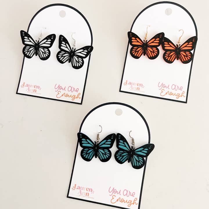 Bonitos pendientes colgantes estampados en 3D con mariposas para venta al por mayor de Lauren Ann Boutique & Designs