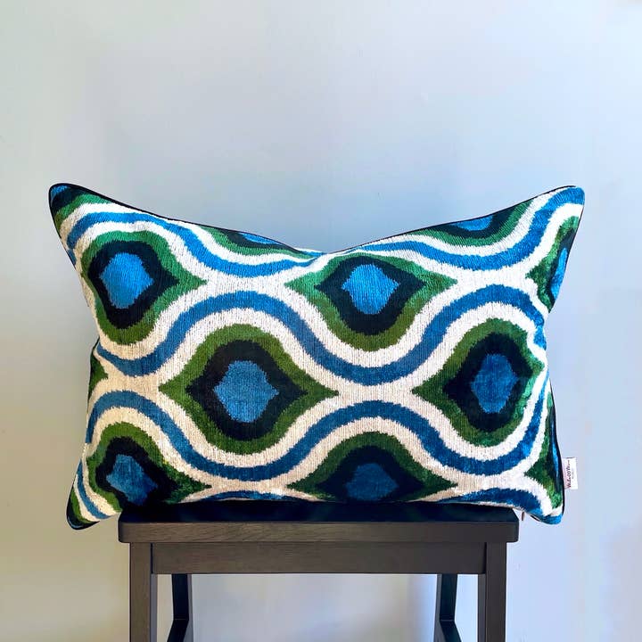 Velvet Ikat Pude Akvamarin | Velvet Ikat Pudebetræk for engroshandel hos Mila∞Miro by Emelie