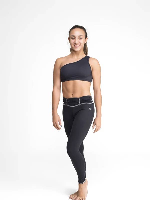 Cascata Top Nero per la vendita all'ingrosso da parte di Yoga | Activewear | Hot Yoga