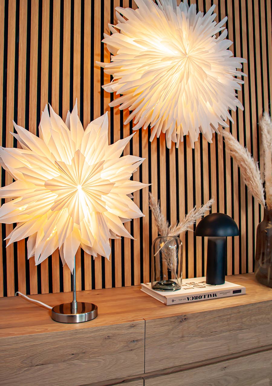 Mea-Living – wholesale Papperslykta/-lampa – Stella-Dalia, vitt papper ”gyllene prickar” 60 cm1