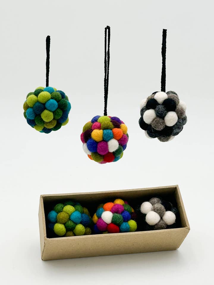 Colorful Balls - FE52 for wholesale by Kalid Christmas