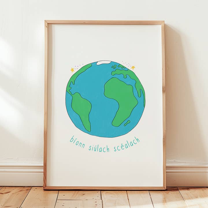 Bíonn Siúlach Scéalach for wholesale by Connect The Dots Design