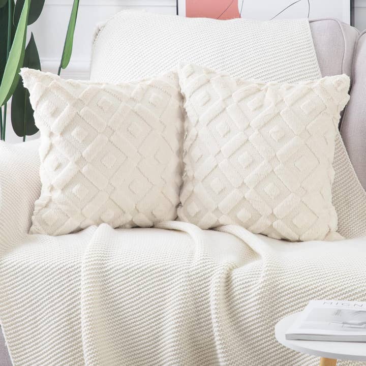 FLUFFERY - Wholesale Throw/Decorative Pillow - Comfortable Embossed Throw Pillow Square 18"x18" Home Decor5