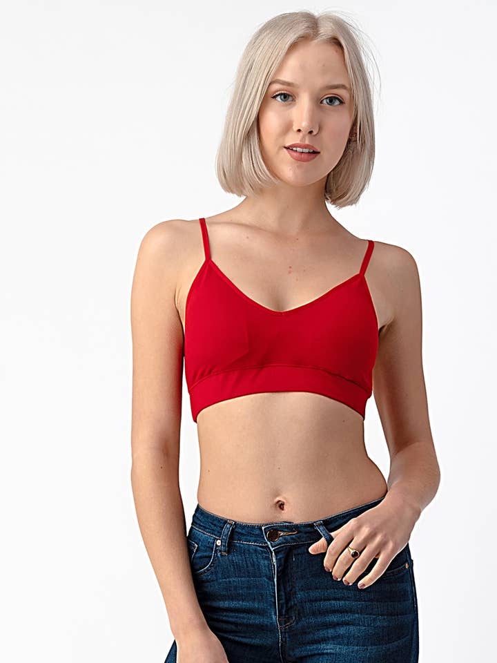 JC38583 - TOP BÁSICO COM ALMOFADA DE SUTIÃ EMBUTIDA por atacado de Heart & Hips