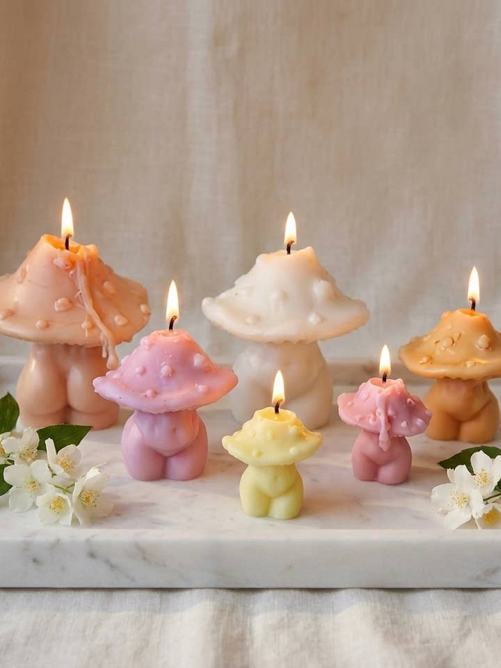Mushroom Goddess-ljus | Svampformade doftljus för wholesale av Interlude Candles