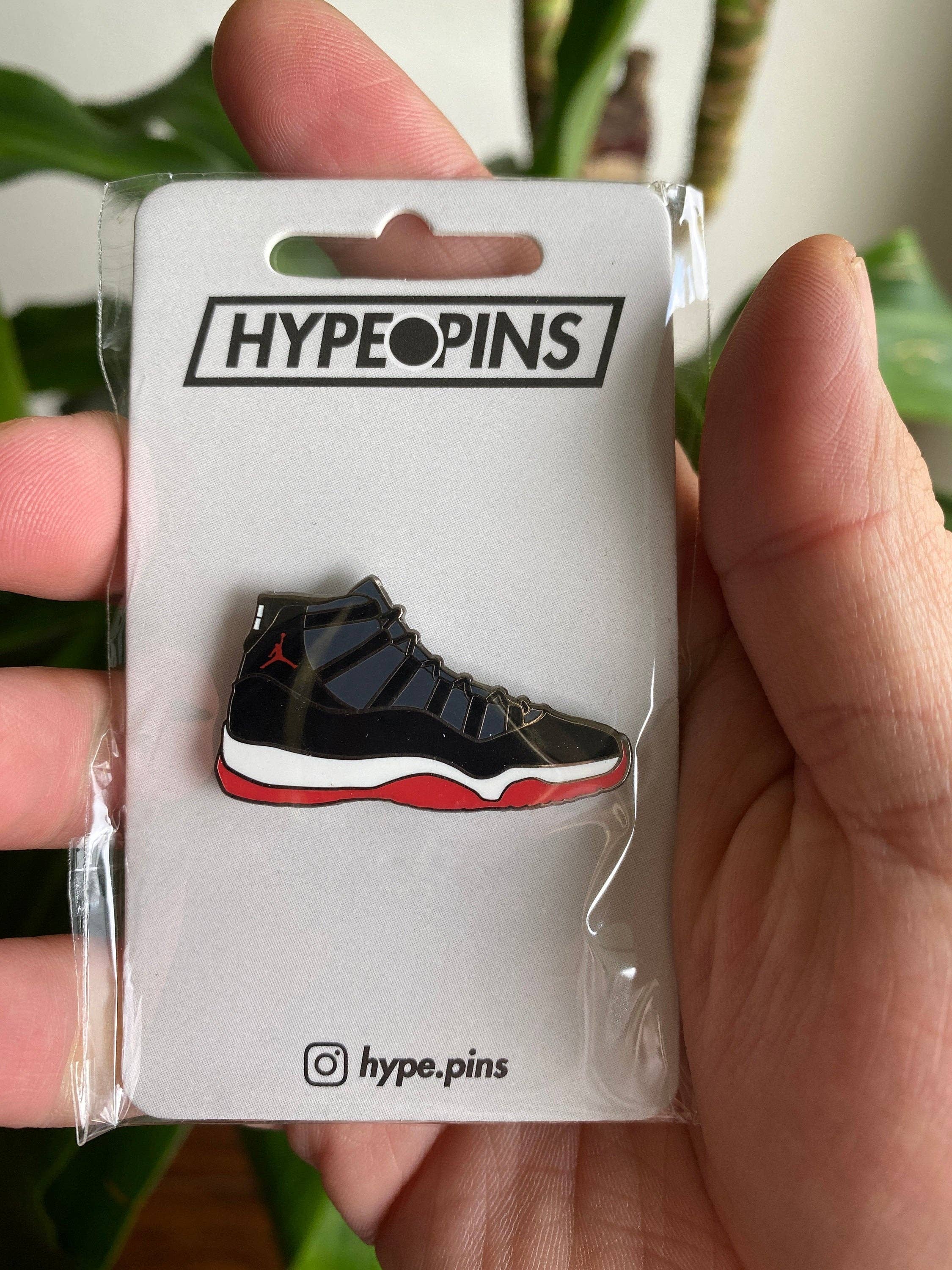 Hype Pins - Wholesale Lapel Pin/Button - Air Jordan 11 | Bred2