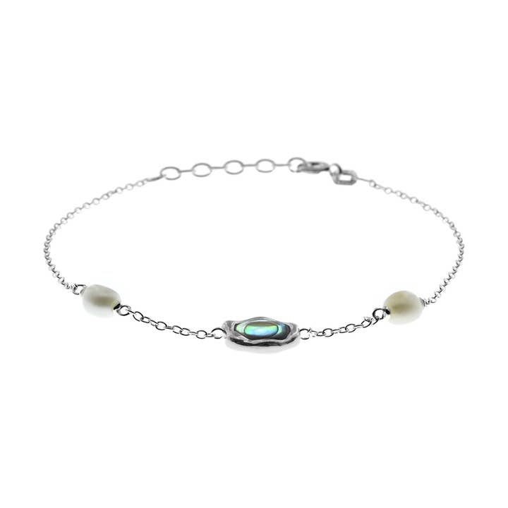 Pulseira orgânica de concha paua e pérola Bronwen por atacado de Kali Ma Designs - Sterling Silver Jewellery