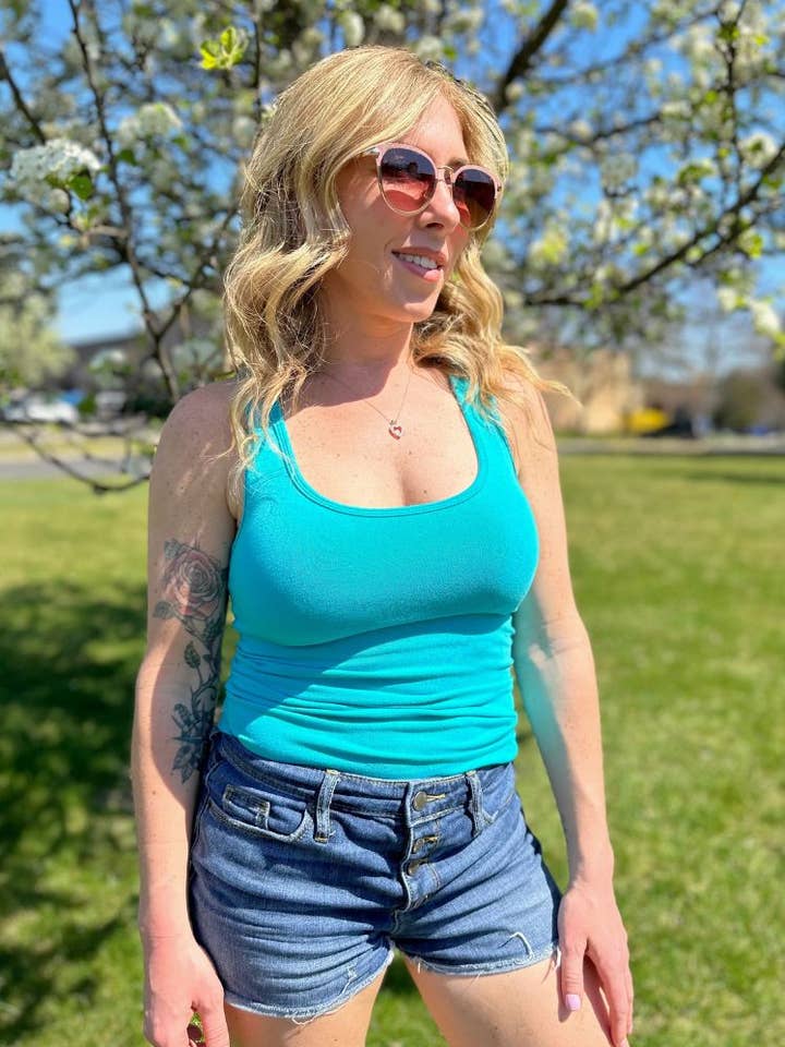 ELIETIAN - Wholesale Tank Top - Women's - Built-In-Bra Tank30