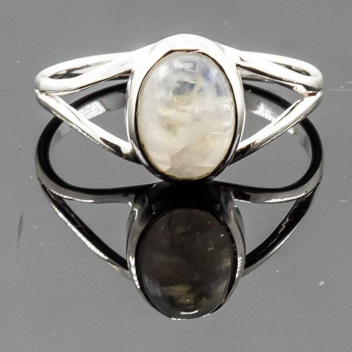Bague Rainbow Moonstone en argent sterling 925 pour la vente par Quasar Gems USA