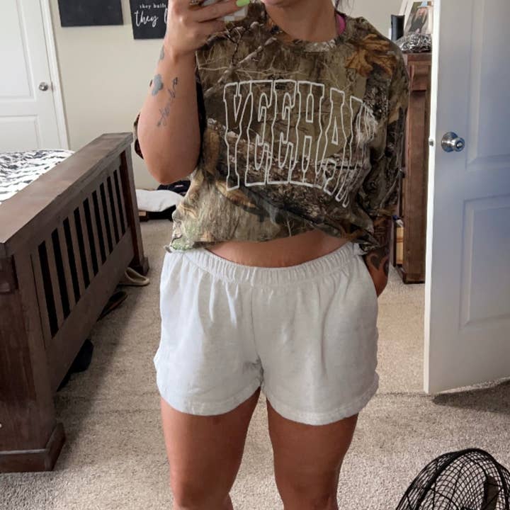 REMOVED BRAND - Venta al por mayor Camiseta serigrafiada - Mujer - CAMISETA YEEHAW CAMO1