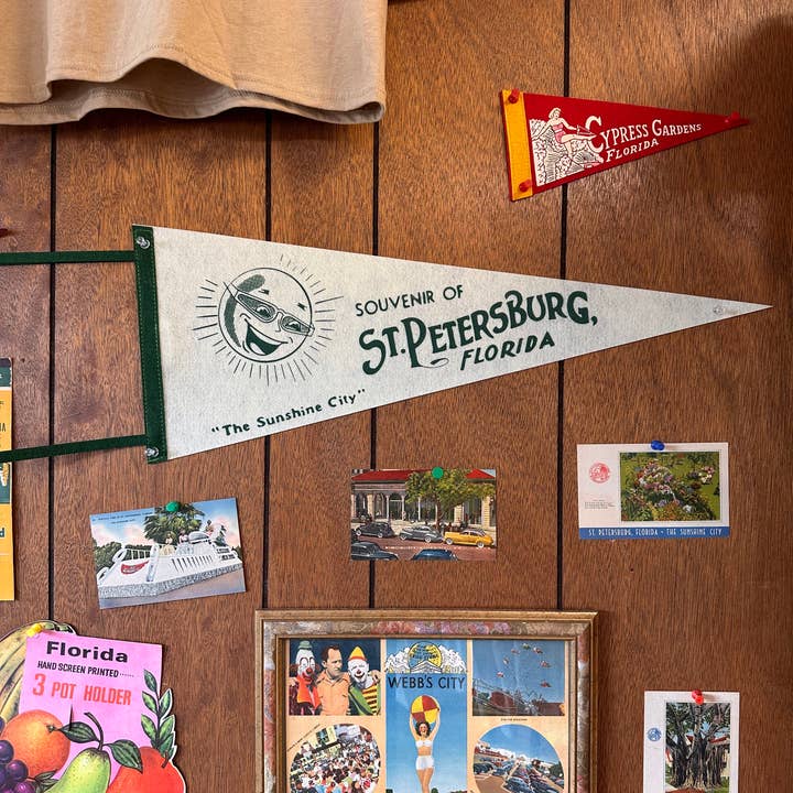 5801 Print House - Wholesale Flag - Custom Souvenir Pennant7