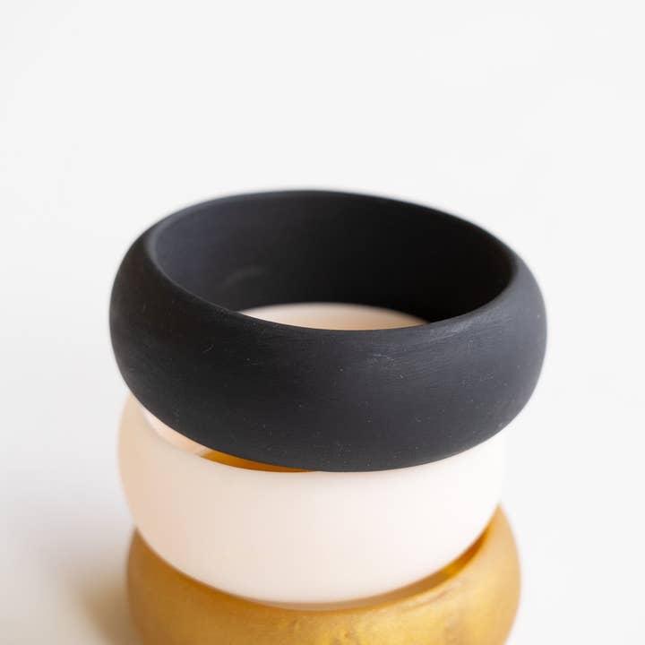 Bali Queen - Wholesale Bangle Bracelet - Ivory Resin Bangles4