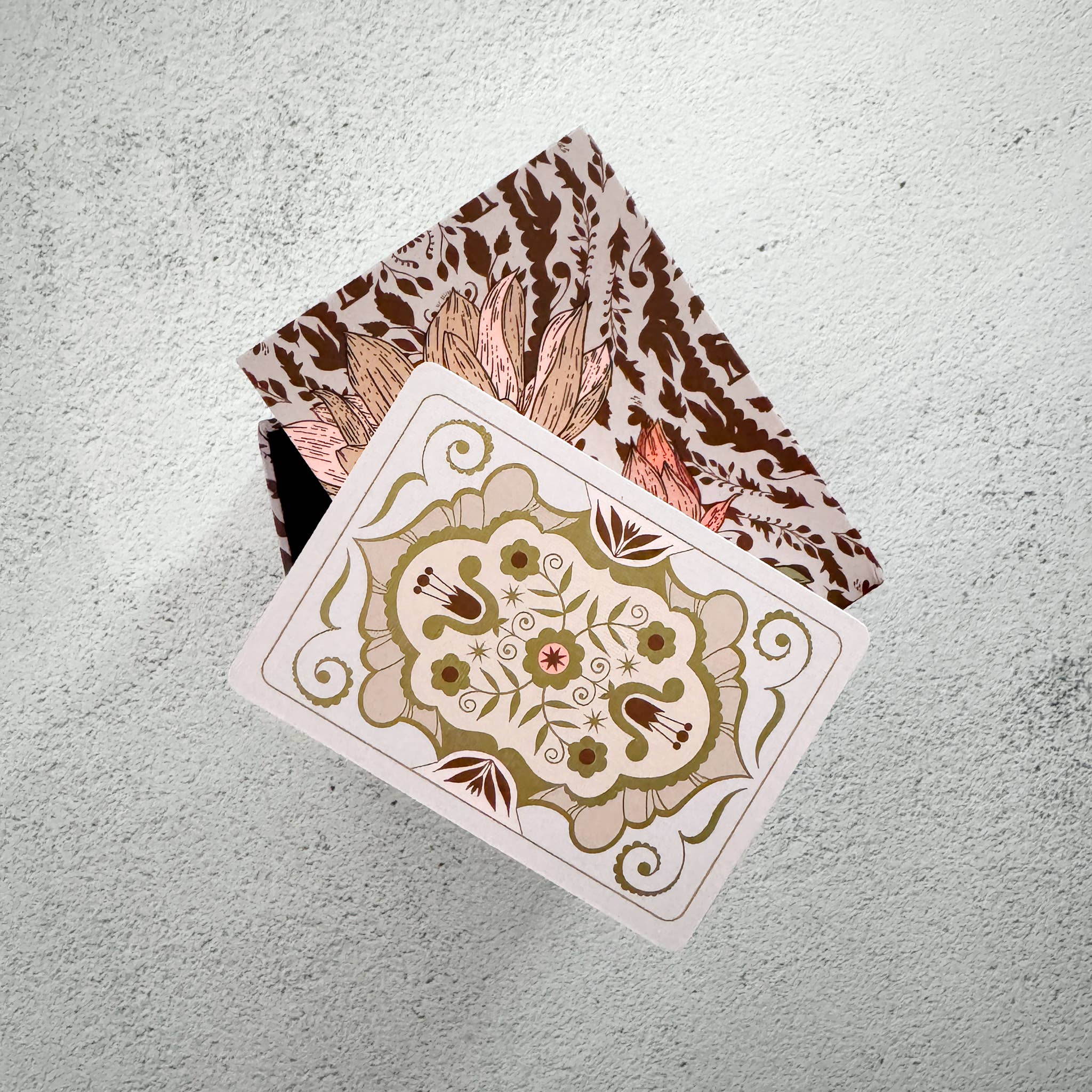 BOUCHETTE & CO. LLC – Großhandel Tarot-Karten – SPIELKARTENDECK | Verzauberte Garten-Kartomantie-Karten3