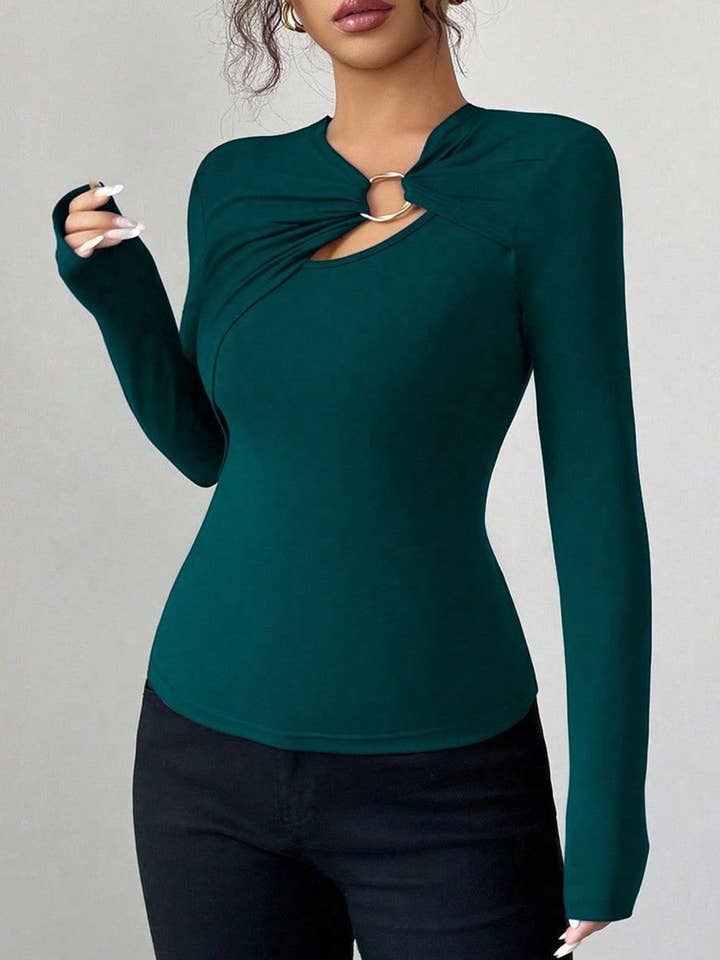 Lovenne - Wholesale Knit Top - Women's - Asymmetric cutout slim-fit top9