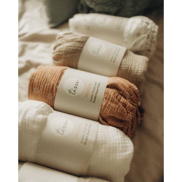 TISU - Wholesale Cot/crib sheets - TISU crib sheet, Beige Daisy2