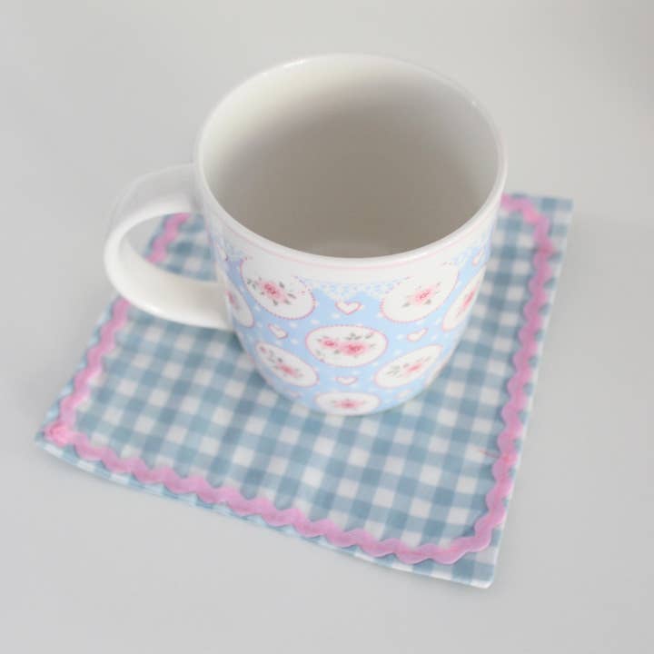 Pretty Homestyle - Wholesale Dinner & cloth napkin - Cocktail napkins gingham zig zag edge1