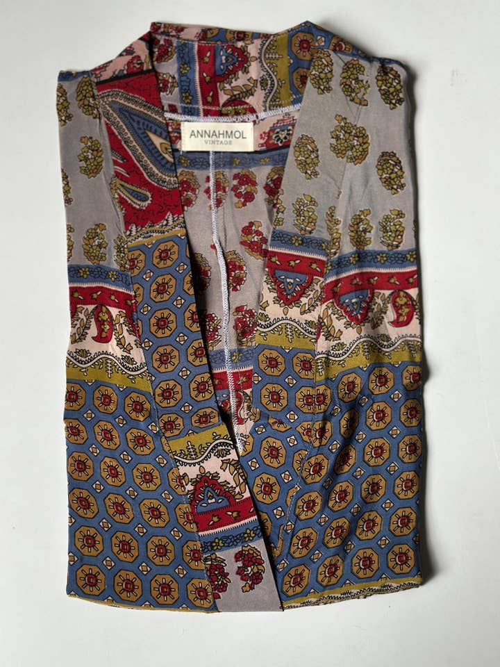 Annahmol - Wholesale Blouse - Women's - Vintage Silk Kimono Top: Free Size: BEST SELLERĀ : OOAK14