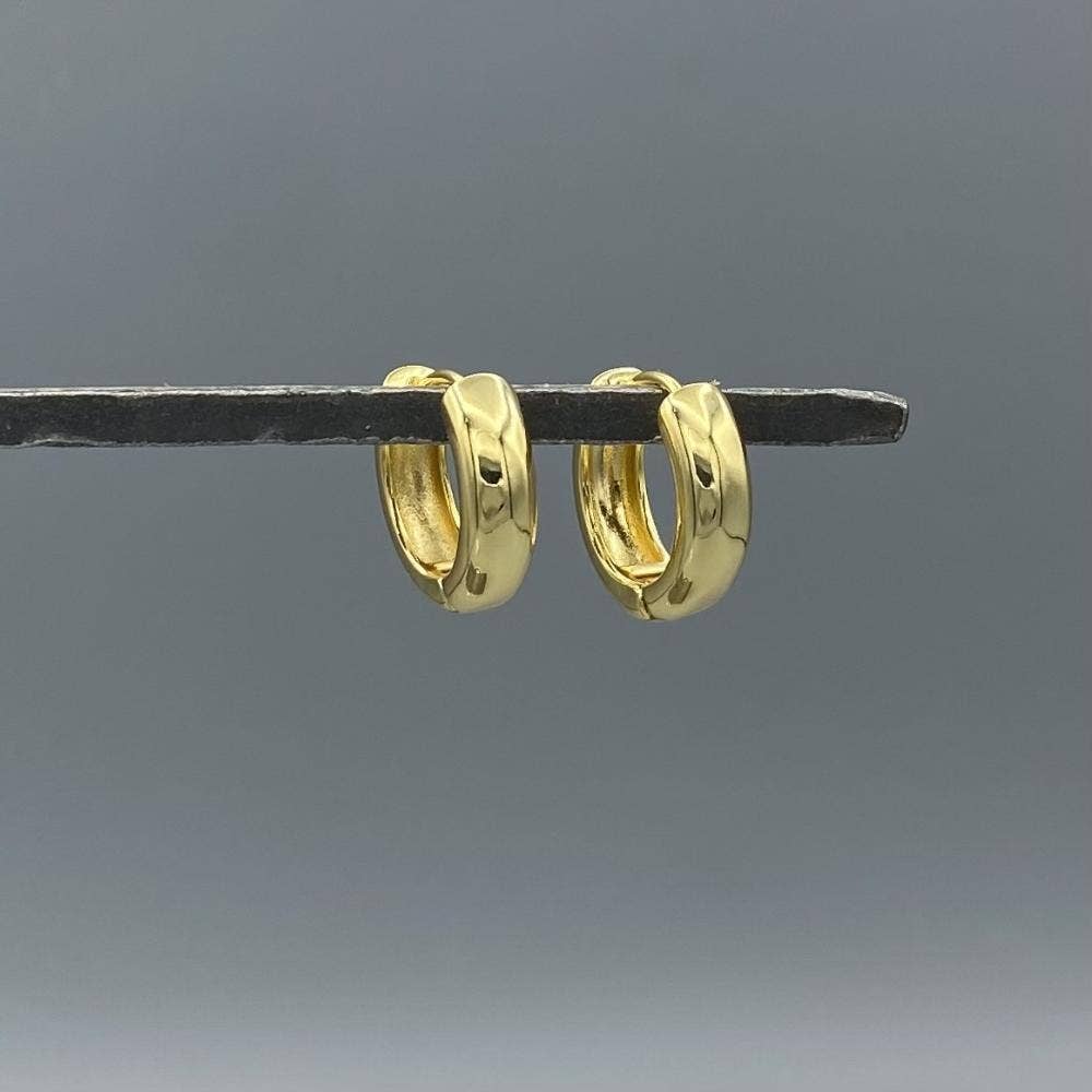 Something Silver - Wholesale Huggie Earrings - Wide Hinge Huggies0