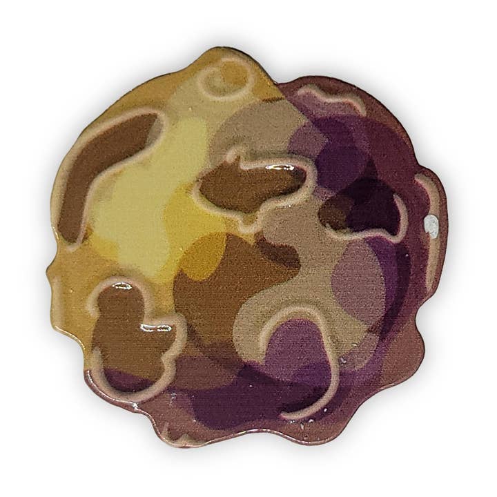 Pluto Emalje Pin for engroshandel hos Untitled Union