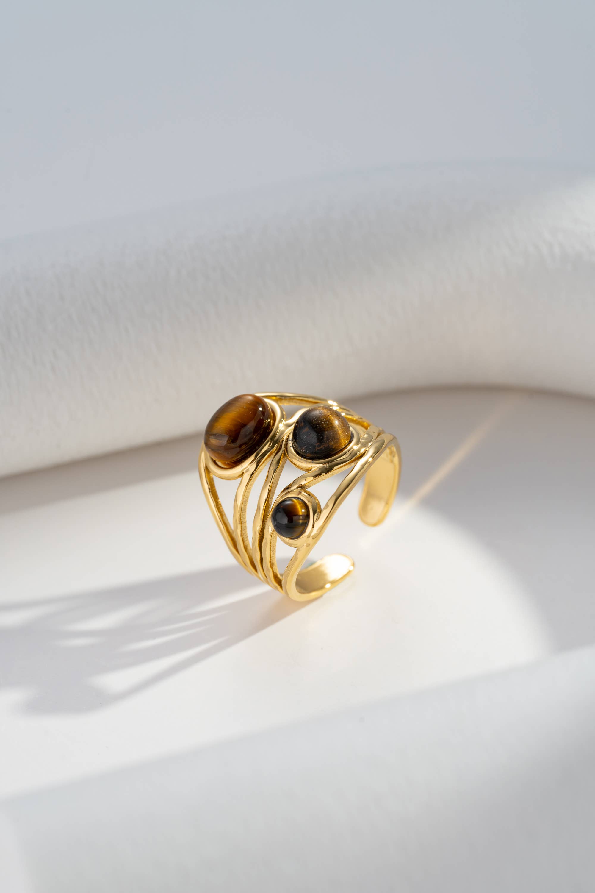 COSMOS – wholesale Ring med flera stenar – Modern kurvig öppen ring i rostfritt stål med stenar2