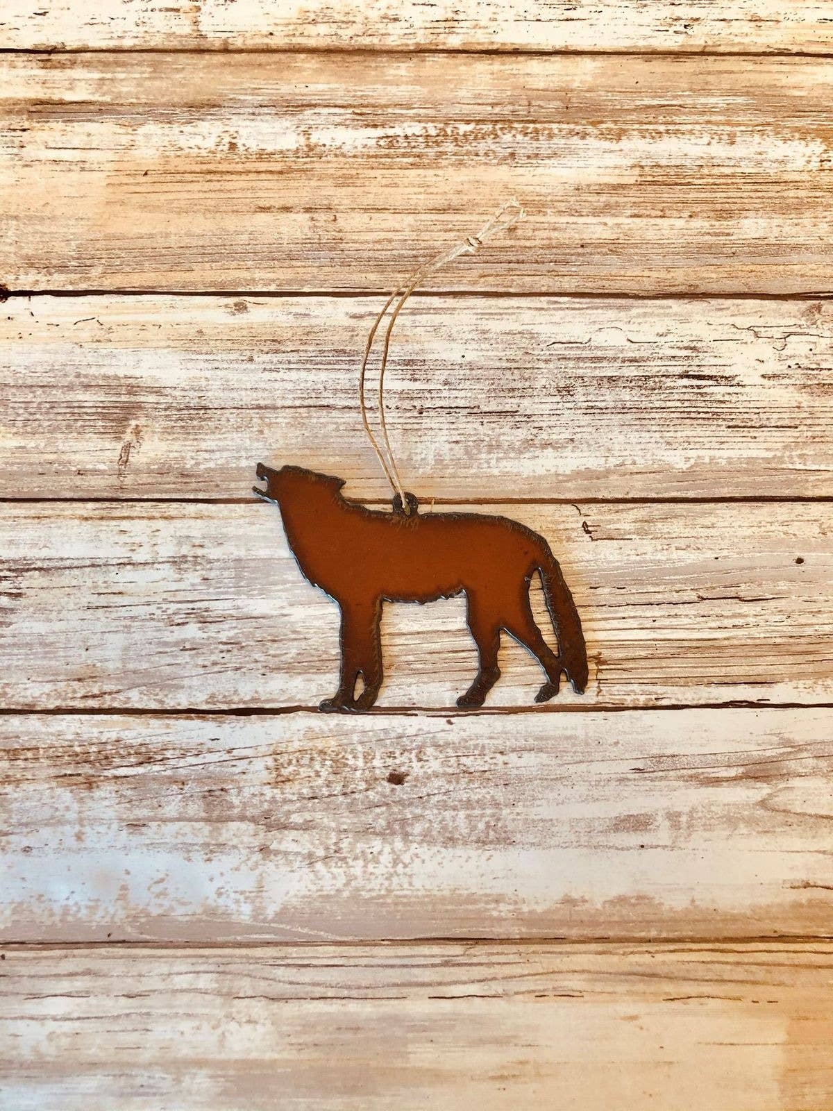 Universal Ironworks USA - Wholesale Ornament - Wolf Lodge Rustic Ornament0