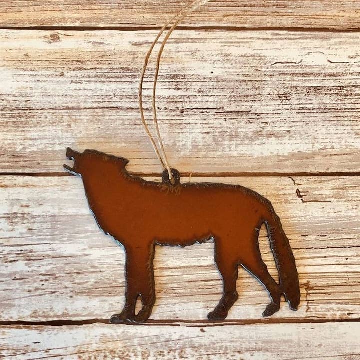 Universal Ironworks USA - Wholesale Ornament - Wolf Lodge Rustic Ornament0
