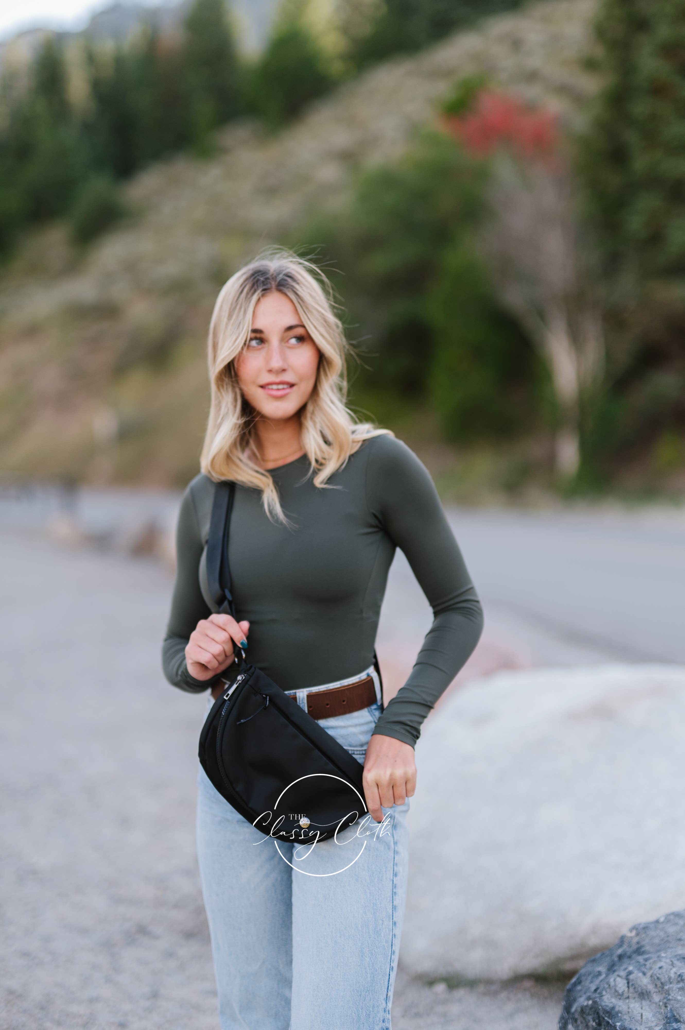 The Classy Cloth WS – Pochete - Mulher por atacado – Saco Margot Moon Cinto - Preto RTS4