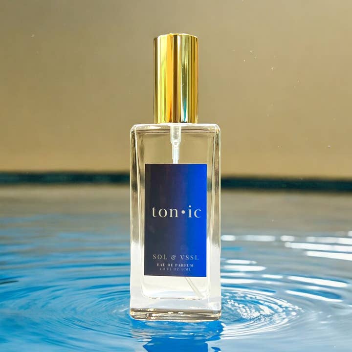 TON•IC Parfum Boisé Fruité Frais pour la vente par SOL & VSSL