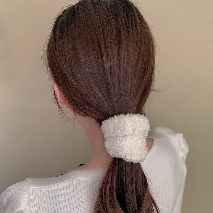 ACCITY - Wholesale Scrunchie - Women's - WHITE PLUSH HAIR RING RUBBER BAND HAIR ACCESSORIES_CWAHA3949