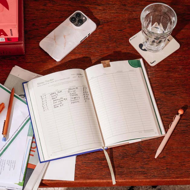 Papier - Wholesale Planner - Clover A5 Hardcover Guided Finance Planner