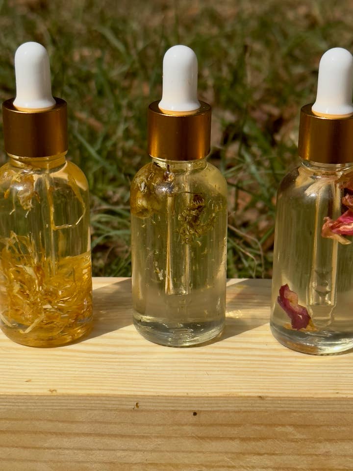 Herbal Yoni Oil Sets for wholesale by The Golden Yoni