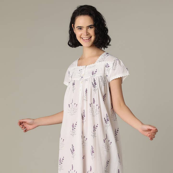 Sueños de Lavanda Vestido Largo para venta al por mayor de Mahogany