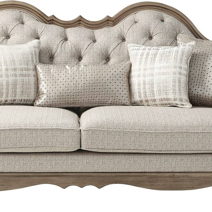 86" Bruine En Beige Gestoffeerde Massief Houten Bank Met Sierkussens voor wholesale door HomeRoots