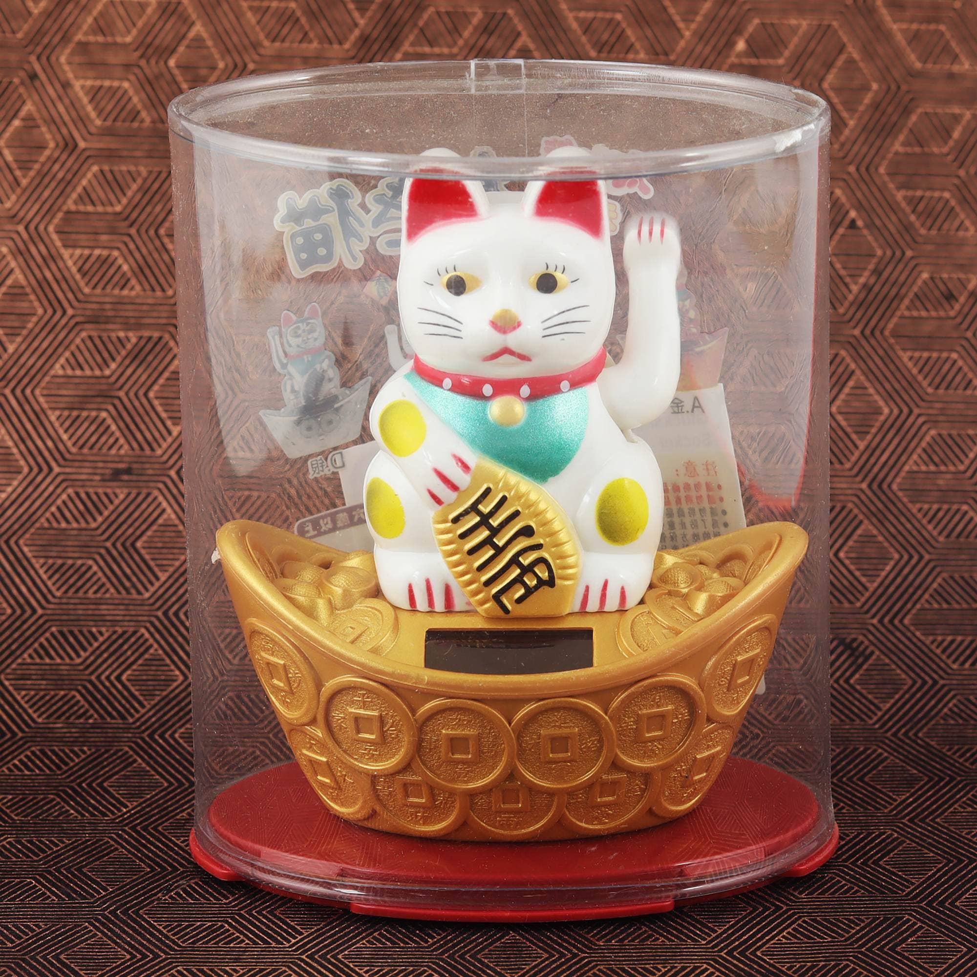 Tribal Trade GmbH - Wholesale Decorative Figurine - Lucky cat Maneki-neko wave cat solar oval 10cm white7