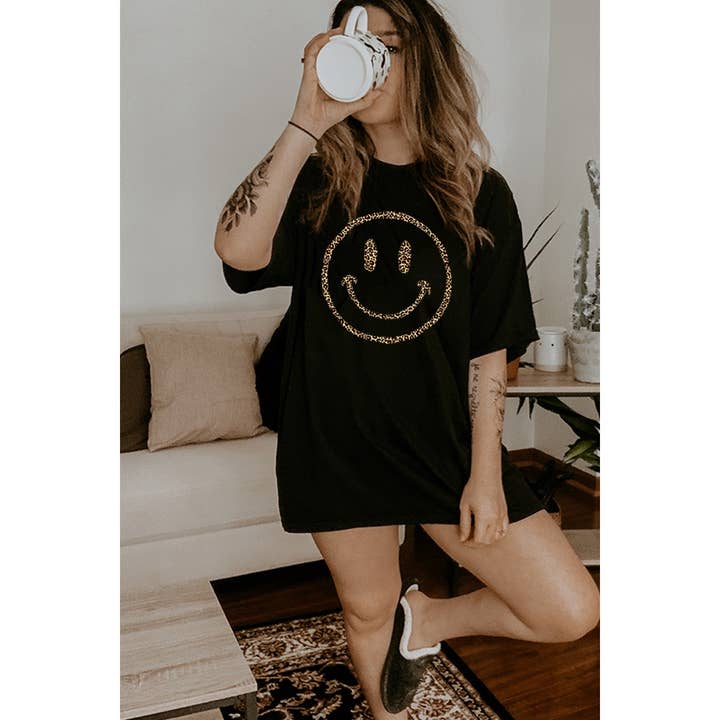 SMILE FACE VINTAGE GRAPHIC TEE for wholesale by Illustrated Society