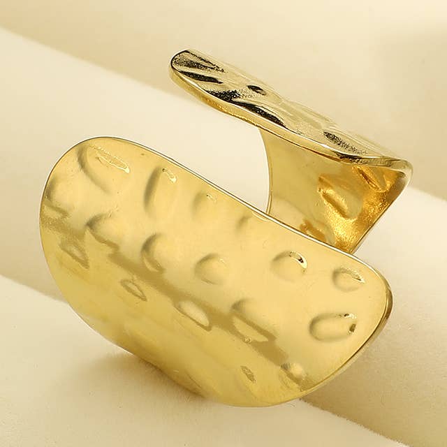 Verstellbarer Ring aus Edelstahl mit Hammerschlag-Effekt – BG310165 für den Großhandel von Kapyco