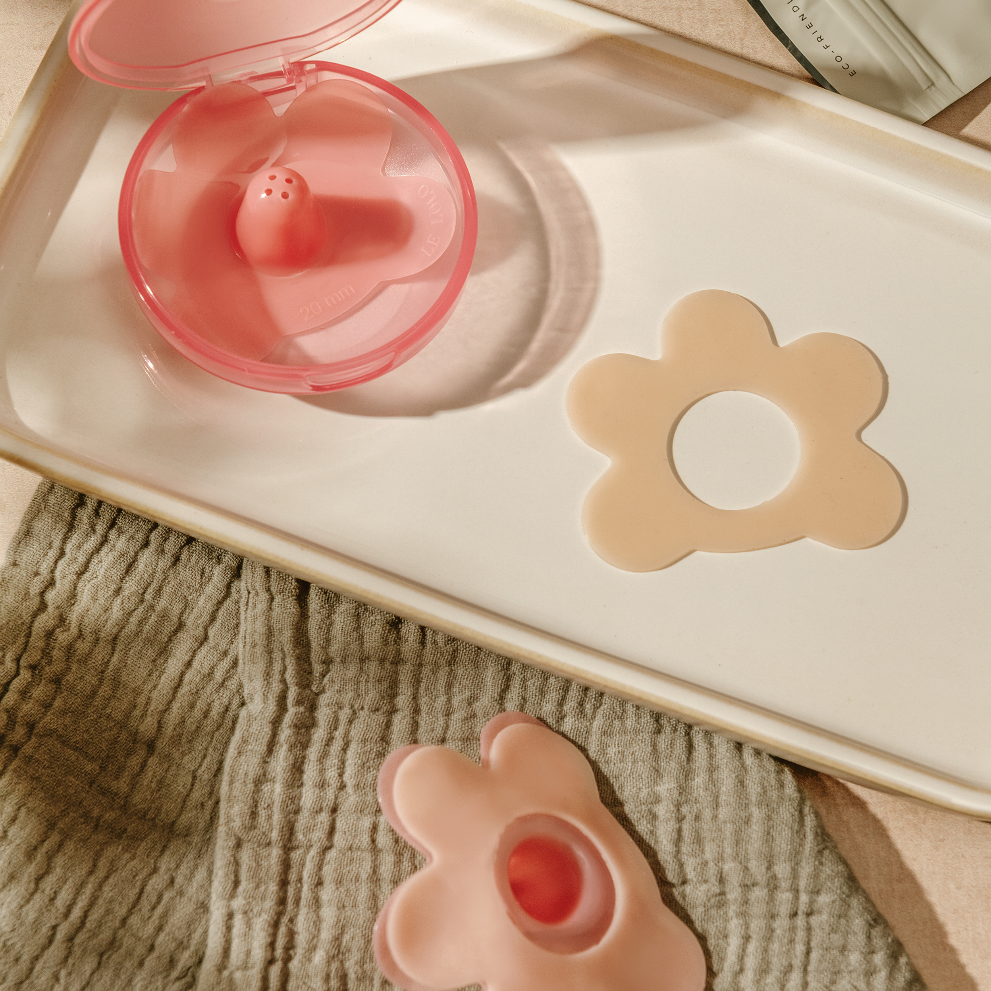 Le Lolo - Vendita all'ingrosso Cuscini/Tappetini per allattamento - Premaman - Scudo per Capezzoli Colorato | Allattamento, Neomamma, Bambino, Maternità9