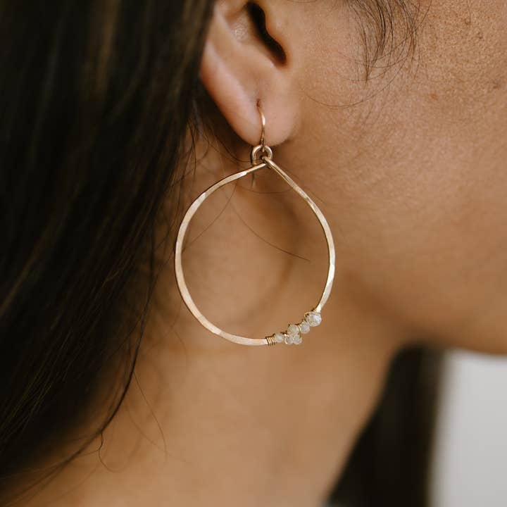 Mira Kauai - Wholesale Hangende/ronde oorbellen - Grote cirkel met veel stenen oorbellen4