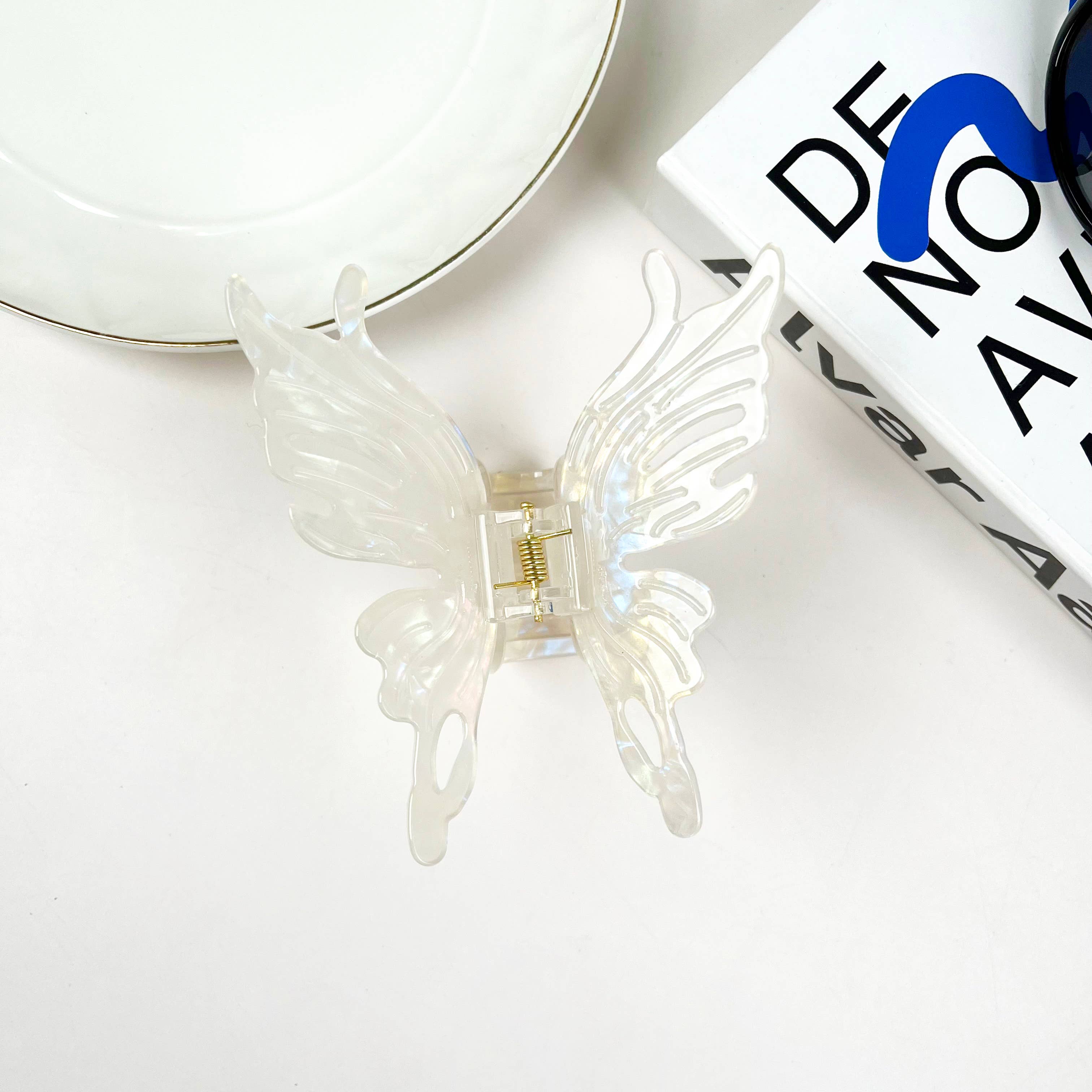 SoapElenGlen – wholesale Hårklämma - Dam – Enfärgad stor fjärilshårklämma Eleganta kloklämmor6